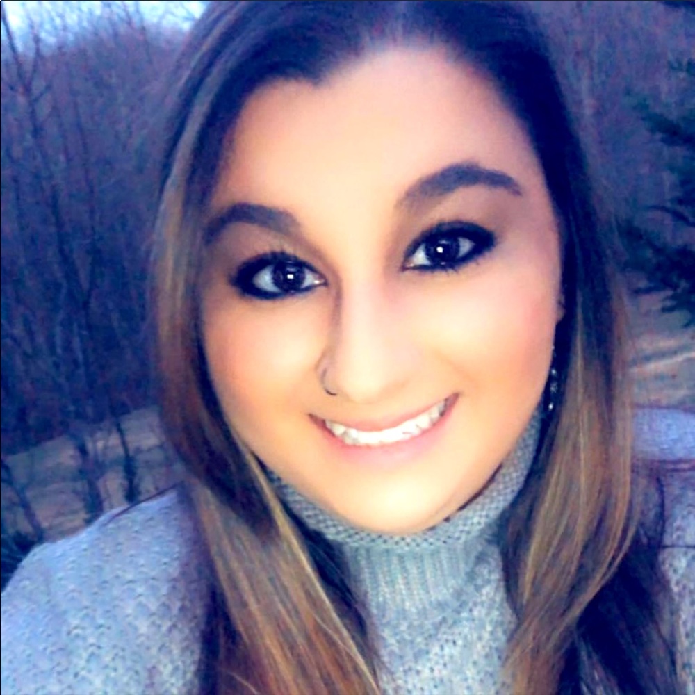 Meet your Posher, Christina